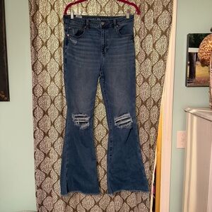 American Eagle Super High Rise Flare Distressed 12 Women’s